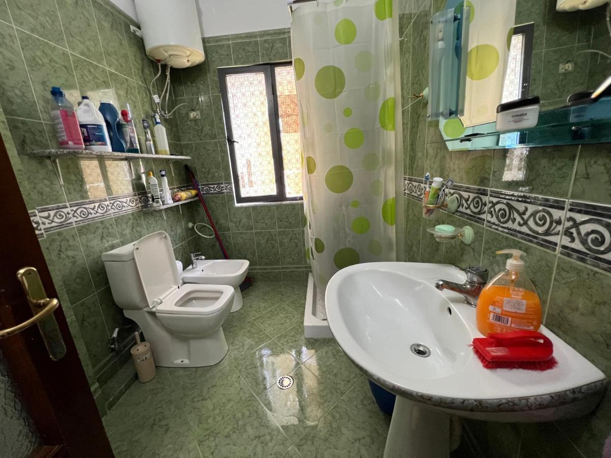 Entire Apartment Castle View Berat Bagian luar foto