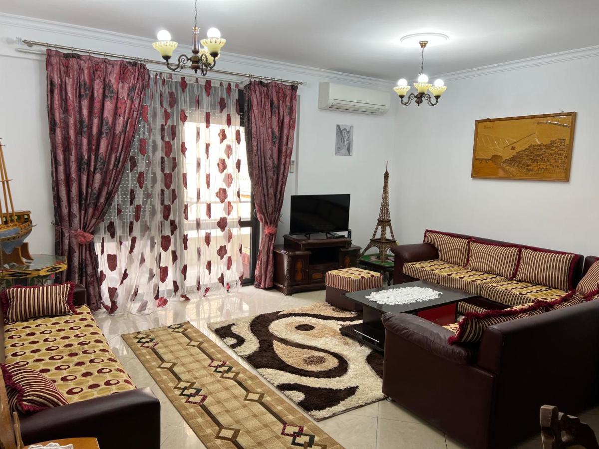 Entire Apartment Castle View Berat Bagian luar foto