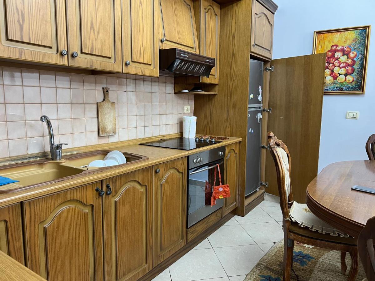 Entire Apartment Castle View Berat Bagian luar foto