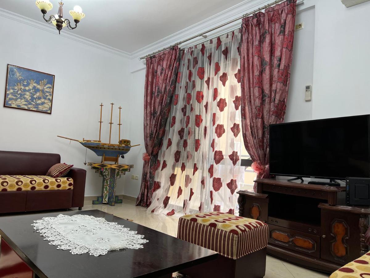 Entire Apartment Castle View Berat Bagian luar foto